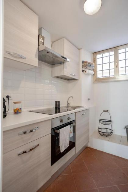 Home d'Elite Trevi Fountain - image 28