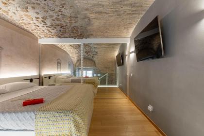 iFlat Glass and Stone Loft - image 23