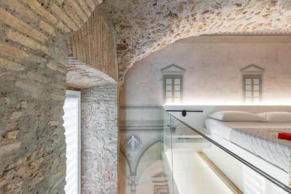 iFlat Glass and Stone Loft - image 26