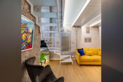 iFlat Glass and Stone Loft - image 28