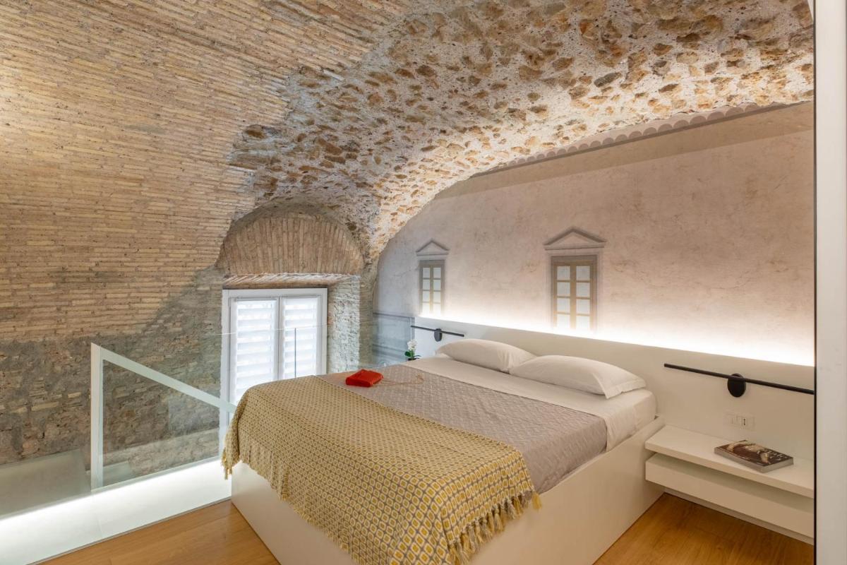 iFlat Glass and Stone Loft - image 7