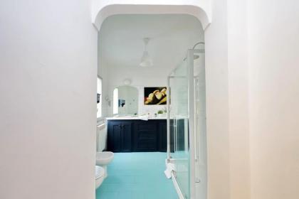 Monti Spacious Apartment 2 - image 23