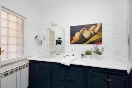 Monti Spacious Apartment 2 - image 26