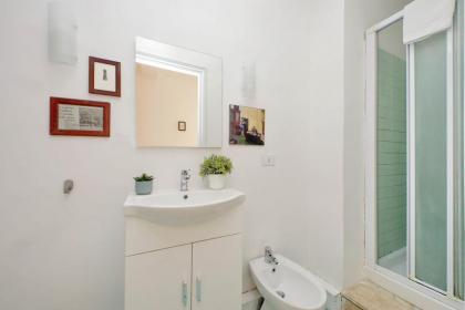 Monti Spacious Apartment 2 - image 29