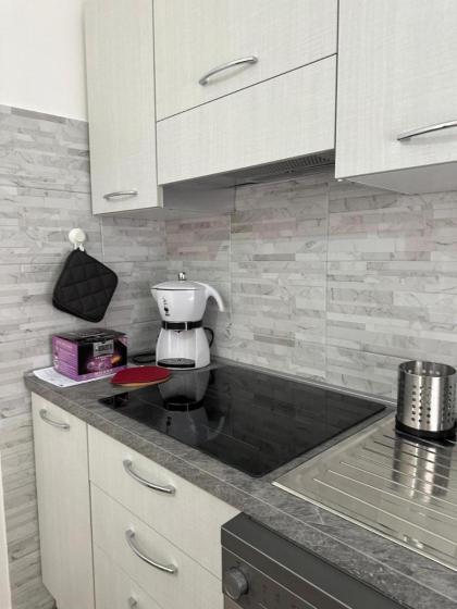 A&M house - image 21