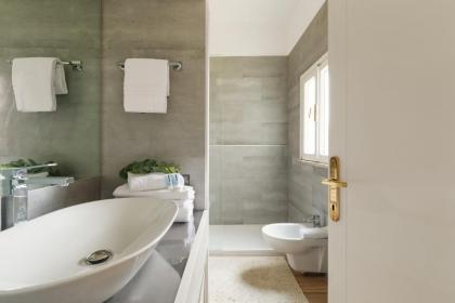 Trilussa Luxury Penthouse - image 23