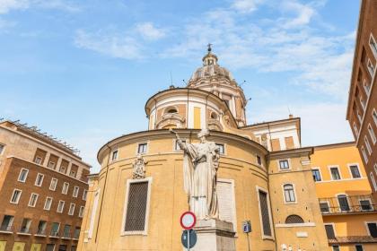 Charm and Elegance by The Spanish Steps - image 27