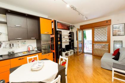 La Casetta di Giò a Roma with private garden and parking space - by Beahost Rome 