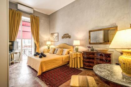 Wonderful Apartment with Balcony in Piazza Margana - image 2