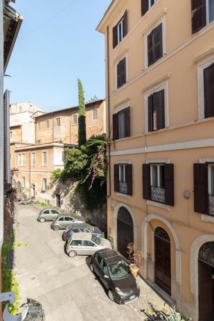 Charming Design Apartment in Monti - image 23