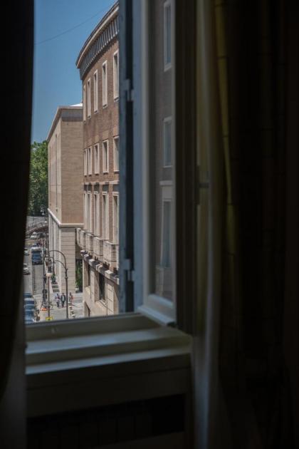 Vittoria House - image 23
