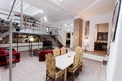 Navona Glamour Apartment - image 25