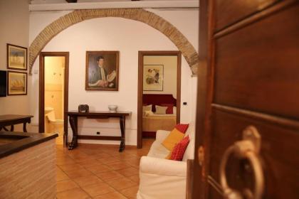Casa De' Medici in via Giulia - image 9