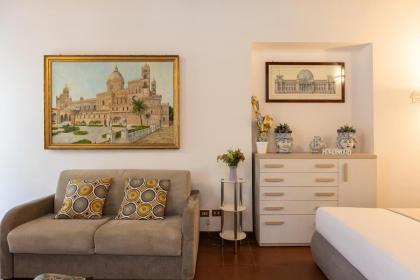 Amazing Via del Babuino - Piazza del Popolo - image 8