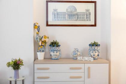 Amazing Via del Babuino - Piazza del Popolo - image 9