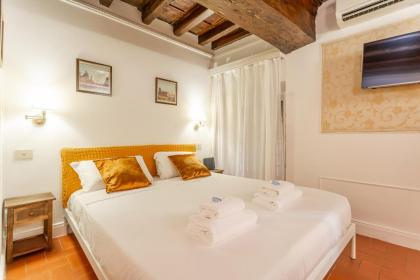 Al cortile del Moro - image 23