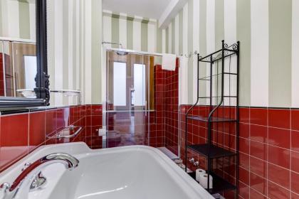 BMGA l Chic and Charm 3Bdr Apt in Coppedè District - image 29