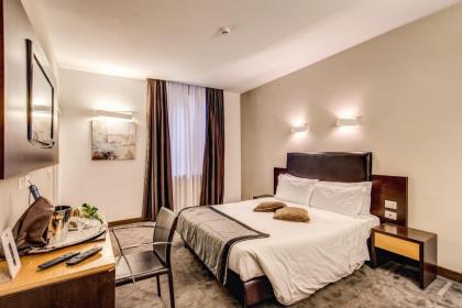 Trevi Hotel - image 12