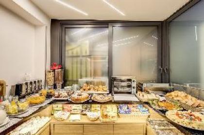 Trevi Hotel - image 21