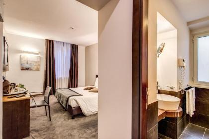 Trevi Hotel - image 3