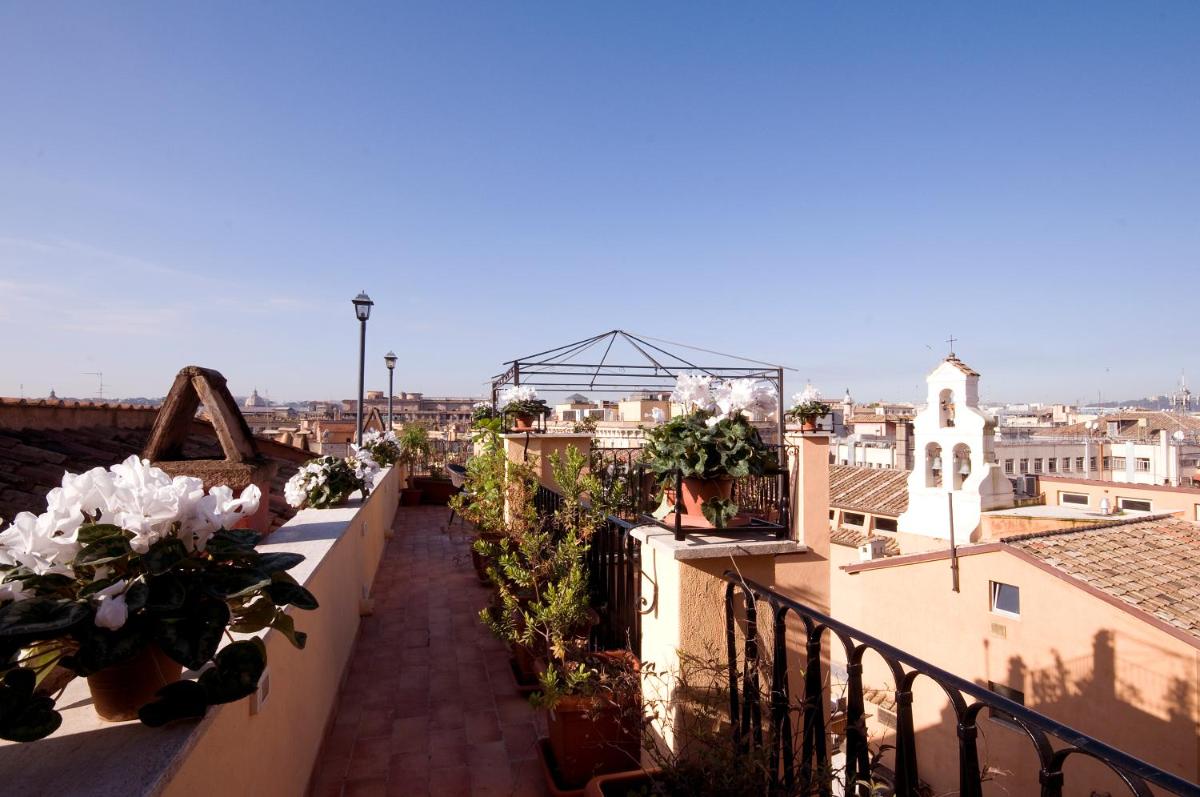 Trevi Hotel - image 4