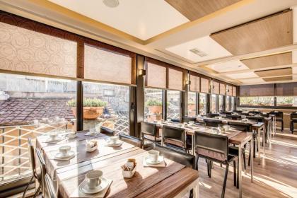 Trevi Hotel - image 5