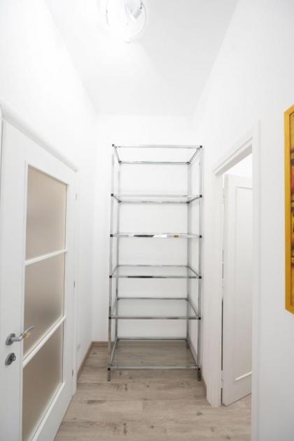 Lovely Apartment in Hip and Vibrant Pigneto - image 25