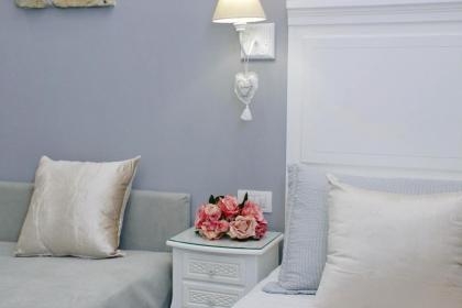 Roman Holiday Suites - image 27