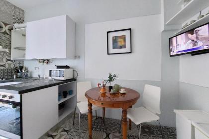 Cozy Navona Flat - image 21
