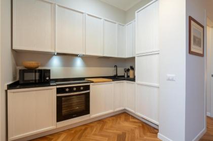 Top View Luxury apartment Piazza del Popolo - image 21