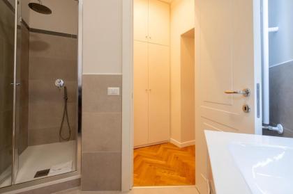 Top View Luxury apartment Piazza del Popolo - image 24