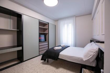 LUCIANO LUXURY APARTMENT - image 25