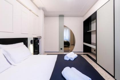 LUCIANO LUXURY APARTMENT - image 27