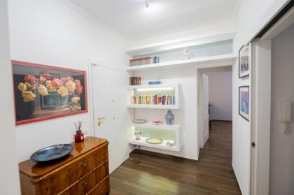 Lovely Design Apartment with Balcony - image 11