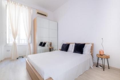 HT SUNNY1 bedroom Apartment by the Vatican - image 21