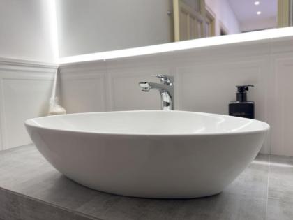 3 BR Home in Vibrant Testaccio - image 23