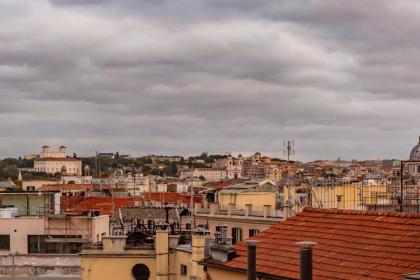 Rooftop 2 BDR Apartment with 360-Degree Views - image 21