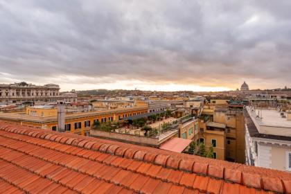Rooftop 2 BDR Apartment with 360-Degree Views - image 29