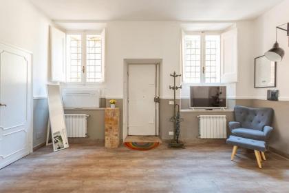 Central Charm near Piazza Navona - Cozy Loft for 2