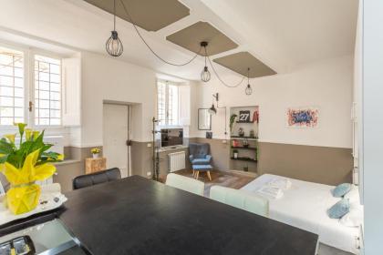 Central Charm near Piazza Navona - Cozy Loft for 2 - image 30