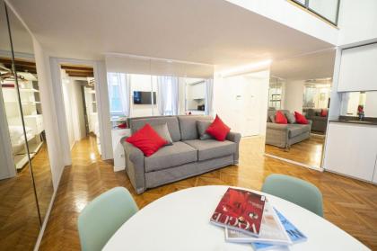 Spanish Steps Romantic Nest