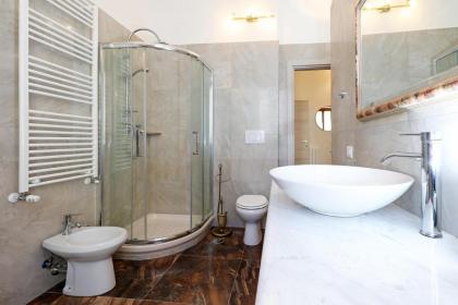 Cornelia - Charme Apartment - image 10