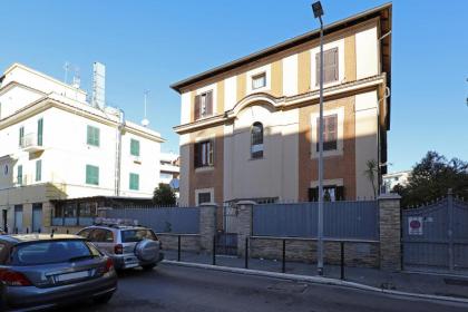 Cornelia - Charme Apartment - image 21