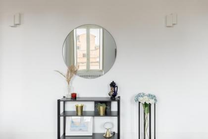 iFlat Magnificent Central Apartment - image 23