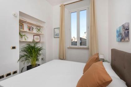 Stunning Center Rome Apartment - image 21